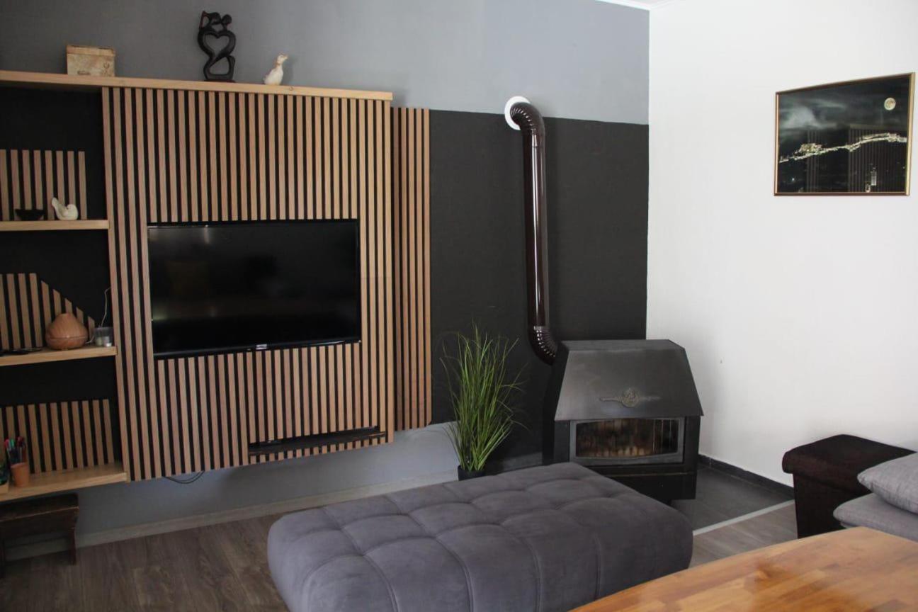 Apartman Lilium Knin Buitenkant foto
